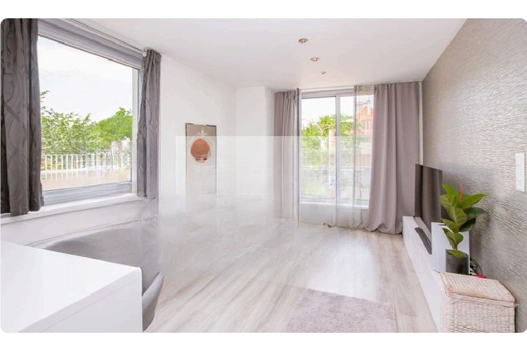 Moderný 2-izbový apartmán s veľkou terasou na Prievozskej ulici, blízko centra mesta